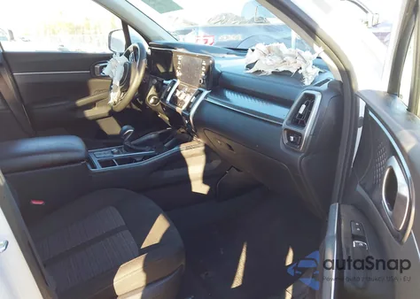 2022 Kia Sorento Lx z USA, uszkodzony, nr VIN 5XYRG4LC0NG115750